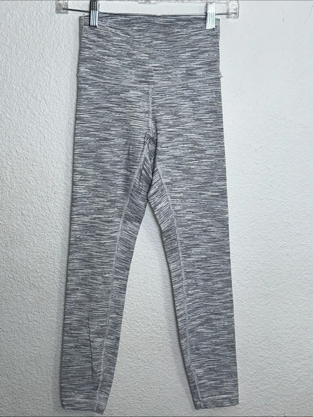 Lululemon Wunder Under Leggings‎ Hi-Rise 7/8 Tight Size 4 Grey Alpine White